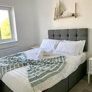 Holiday home Modern & Cosy 2-bed Near Nec, Airport & Jlr!, Birmingham