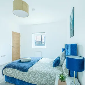 Apartment Centrally Located Stylish, Birmingham